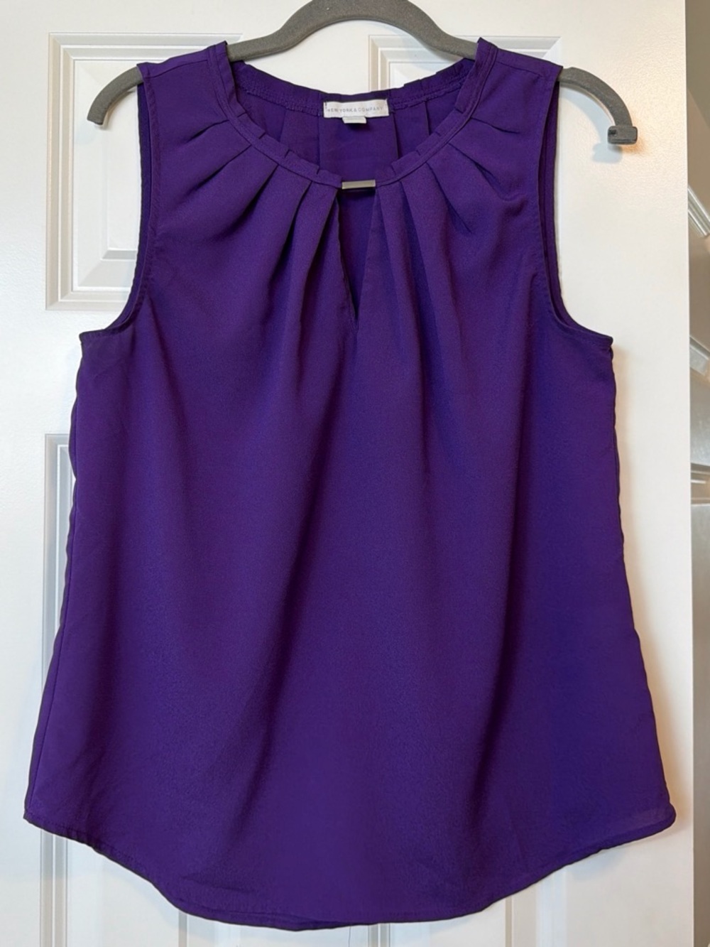 New York & Company Purple Sleeveless Pleated Keyhole Camisole